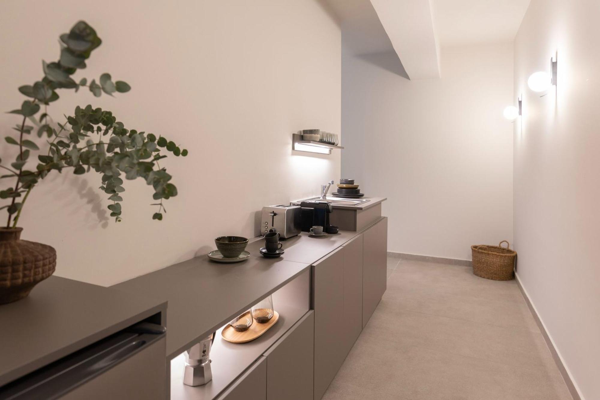 Celestial Athens Suites At Praxitelous Ngoại thất bức ảnh