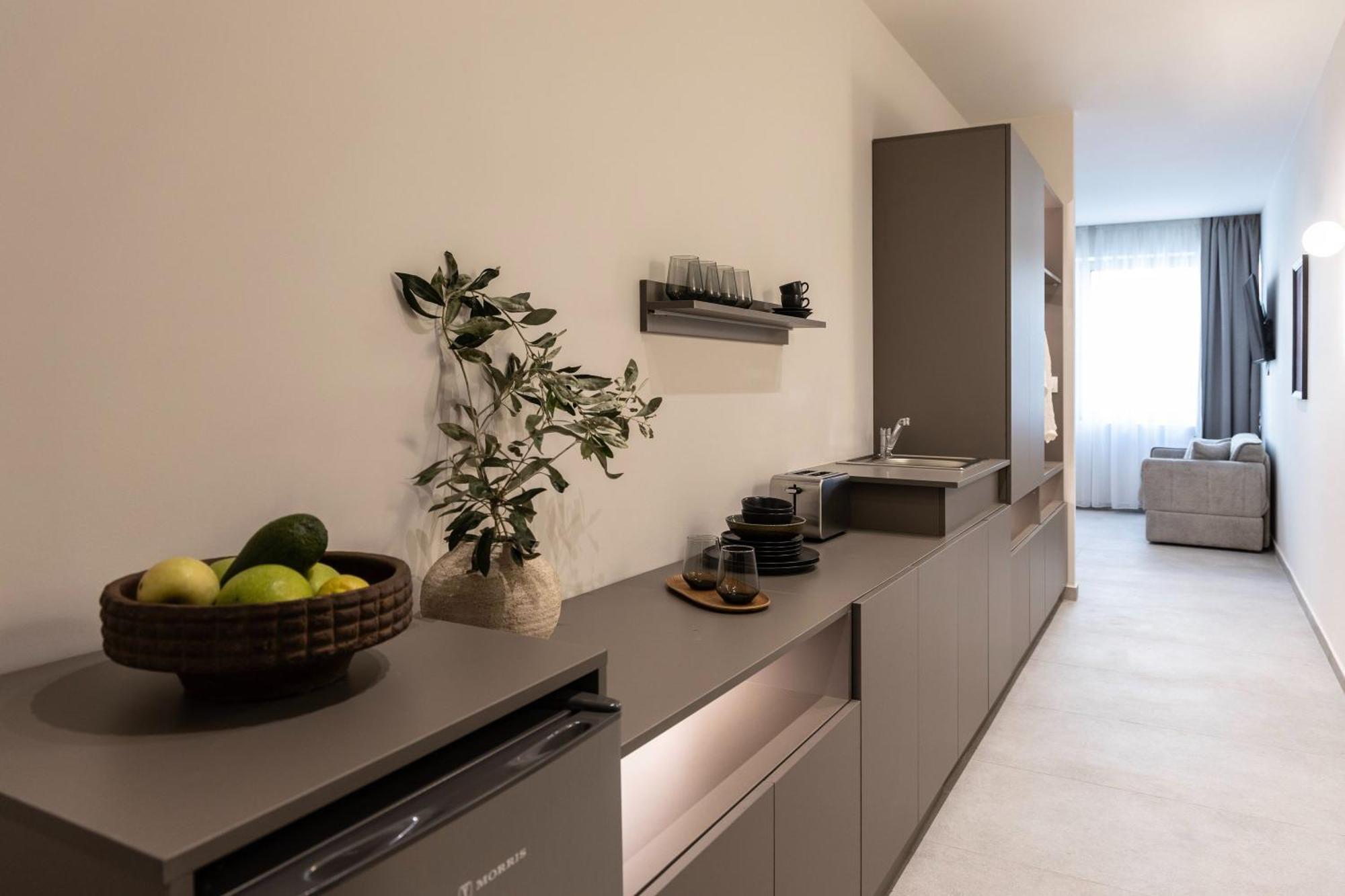 Celestial Athens Suites At Praxitelous Ngoại thất bức ảnh